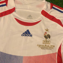 Load image into Gallery viewer, France 2006 Away Retro Formotion Soccer Jersey